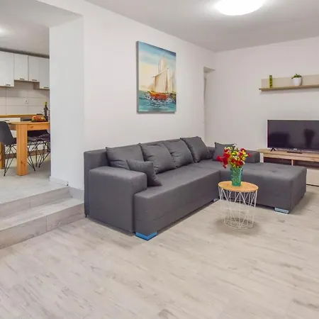 Toni Apartament