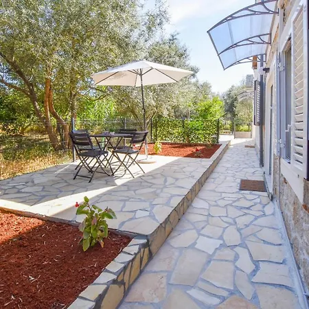 Toni Apartament Poljana (Ugljan)