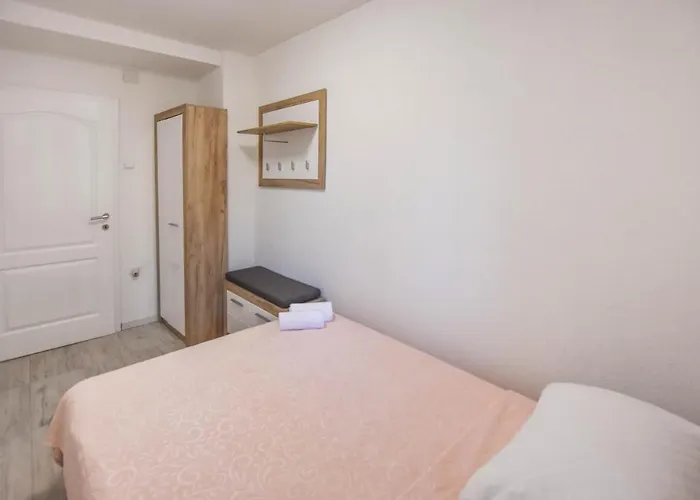 Апартаменты Toni Poljana (Ugljan)